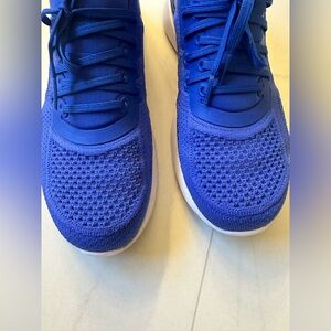APL TechLoom Tracer size 8.5